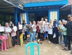 Urus E-KTP/KK/KIA/AKTA Gratis, Kades Cipeundeuy Bantu Warganya Lewat Program Pelayanan Cetak Langsung Dokumen