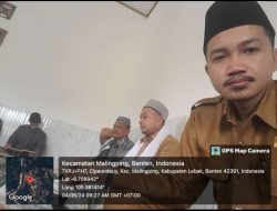 Pengajian Rutin Bapak-bapak Di Desa Cipeundeuy