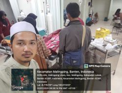 Sekretaris Desa Cipeundeuy Mengantar dan Menjenguk Masyarakat Kp. Kopi Ke RSUD Malingping